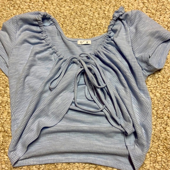 Crop top - Picture 1 of 1